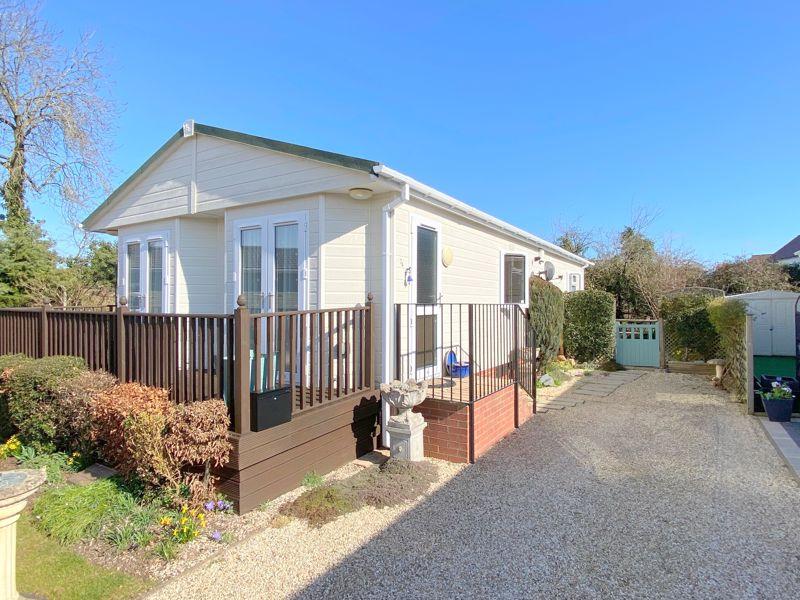 Barton Road, Welford on Avon 2 bed mobile home £133,500