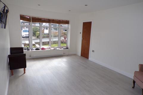 8 Ryefield Avenue, Clayton, Bradford, BD14 6BJ