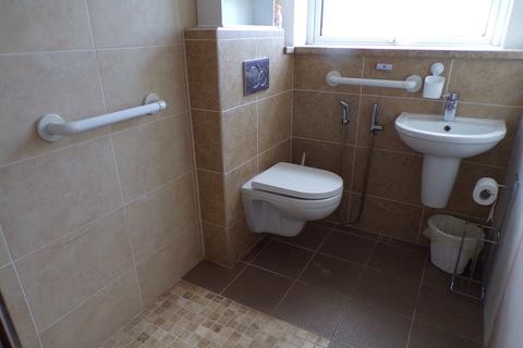 8 Ryefield Avenue, Clayton, Bradford, BD14 6BJ