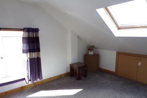 8 Ryefield Avenue, Clayton, Bradford, BD14 6BJ
