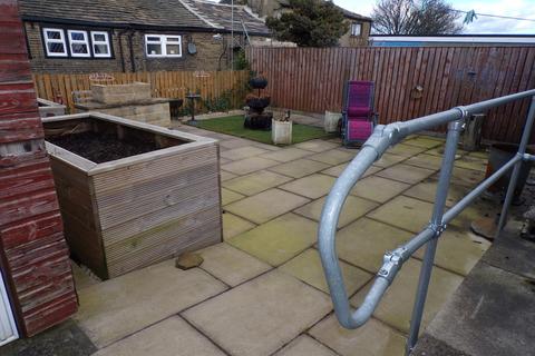 8 Ryefield Avenue, Clayton, Bradford, BD14 6BJ