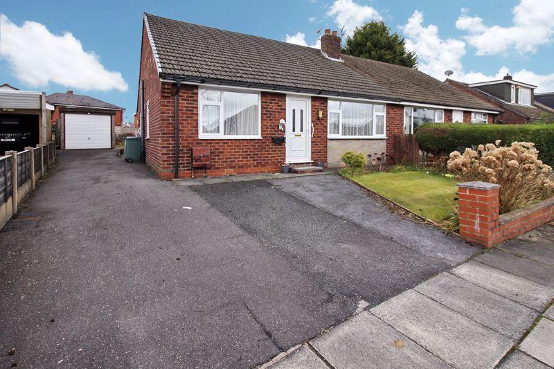 Whitburn Drive, Brandlesholme, Bury 3 bed semidetached bungalow £199,950