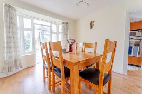 49 Kingston Avenue, Sutton, SM3 9UE