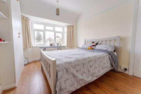 49 Kingston Avenue, Sutton, SM3 9UE