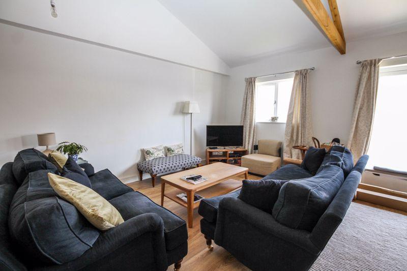 West End, Nailsea 2 bed bungalow £1,200 pcm (£277 pw)