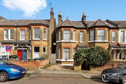 13 Thorold Road, London, N22 8YE