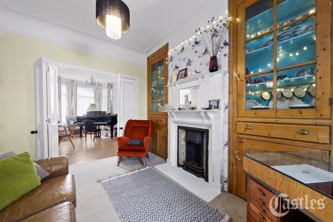 13 Thorold Road, London, N22 8YE