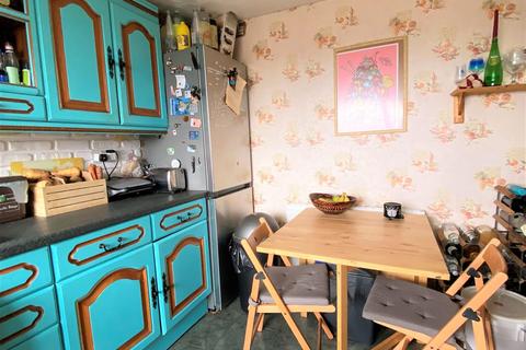 85 Queensdown Gardens, Bristol, BS4 3JD
