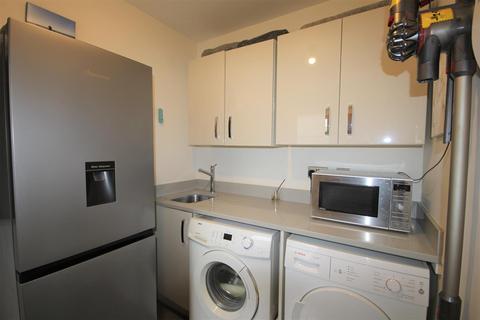40 Geoff Morrison Way, Uttoxeter, ST14 7SR