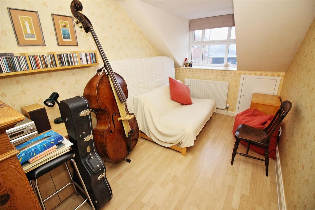 Bed3.JPG