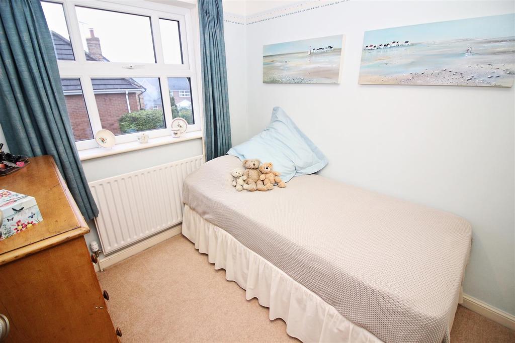 Bed4.JPG