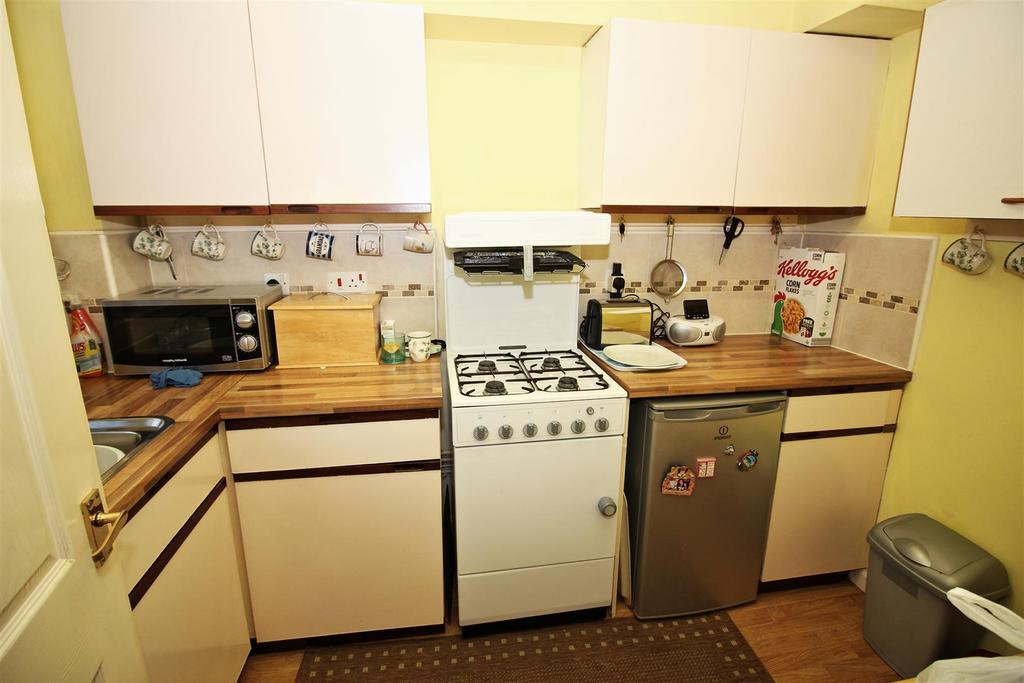 Kitchen.1.JPG