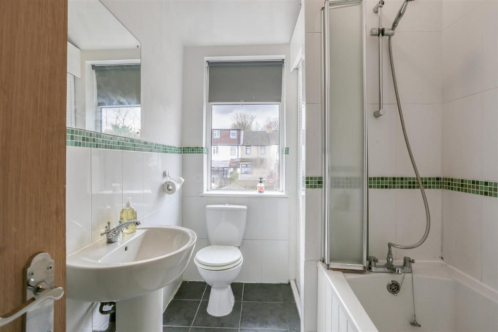 545702019 - 38 Cranfield Road East, SM5 12.jpg