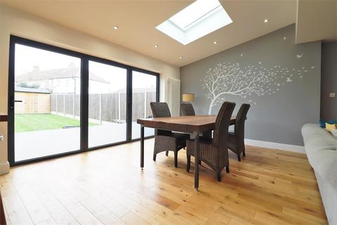 8 Heathside Avenue, Bexleyheath, DA7 4PZ