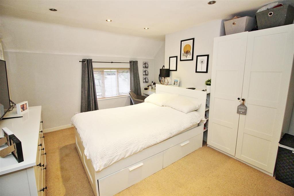 Bed1.1.JPG