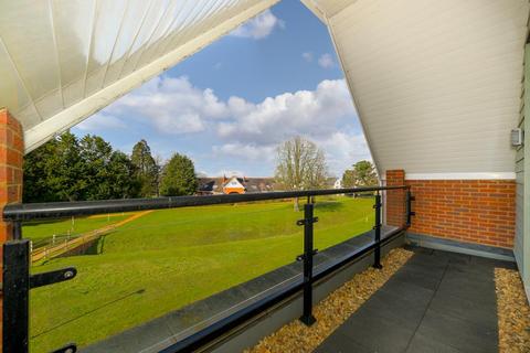2 Mulberry Close, Epsom, KT19 8FX