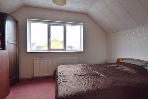 4 Eardisland Road, Tuffley, Gloucester, GL4 0BZ