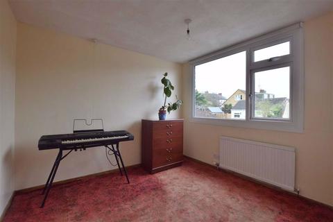 4 Eardisland Road, Tuffley, Gloucester, GL4 0BZ