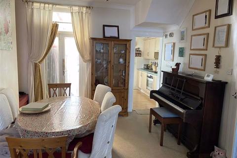 27 Gaen Street, Barry, CF62 6JZ