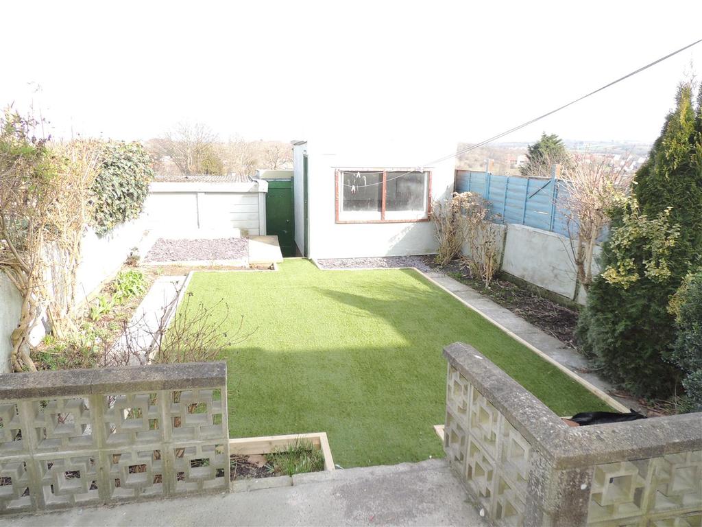 Pound Road, Kingswood, Bristol 3 bed semidetached house £239,950