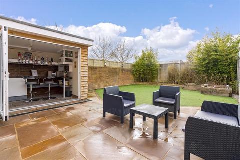 29 Canberra Road, Worthing, BN13 3HH