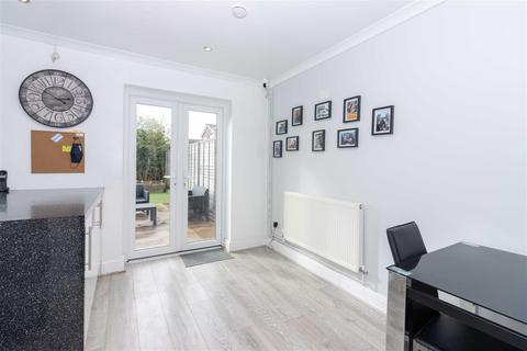 29 Canberra Road, Worthing, BN13 3HH