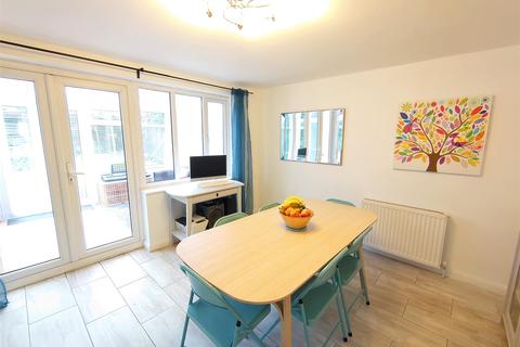 71 Ratcliffe Road, Atherstone, CV9 1LF