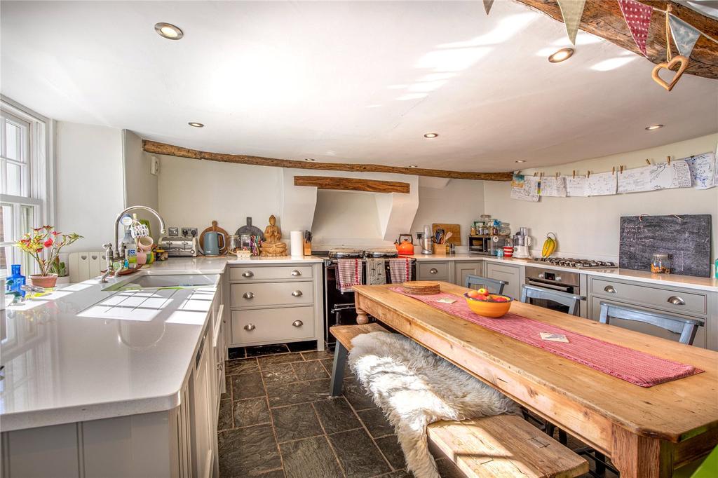 Kitchen Dining Alt