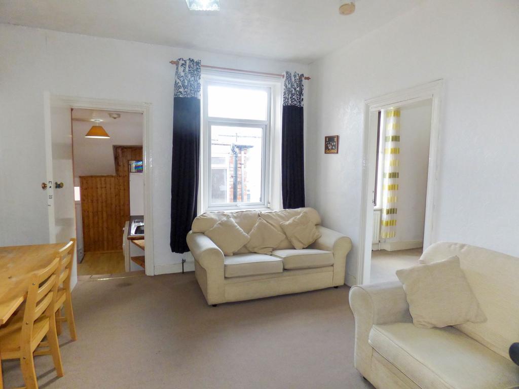 Sixth Avenue, Heaton, Newcastle upon Tyne, Tyne and Wear, NE6 5YN 3 bed