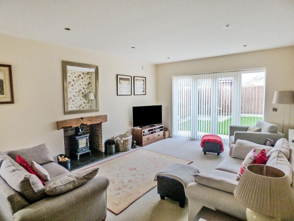 Eve Lane, Durham Gate, Spennymoor, Durham, DL16 6NN 5 bed detached