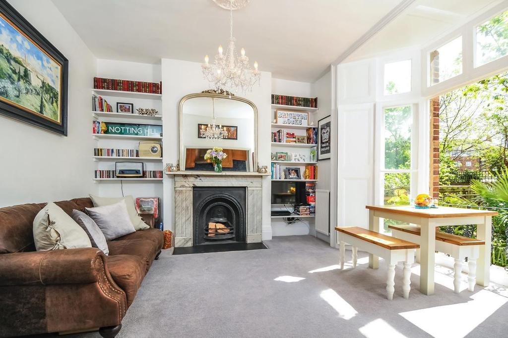 Rosemary Lane, Mortlake 1 bed flat £400,000