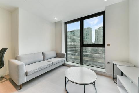 Studio to rent, Westmark Tower, West End Gate, Paddington, W2