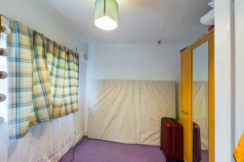 8 Charnock Place, Stoke-on-trent, ST6 6RW