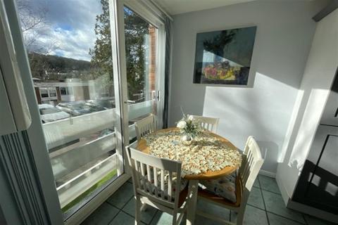 13 The Pines, Purley, CR8 2DZ