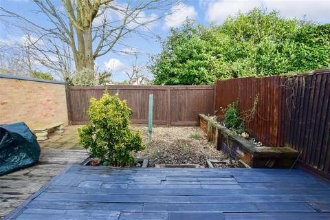 16 Biddenden Close, Bearsted, Maidstone, ME15 8JP