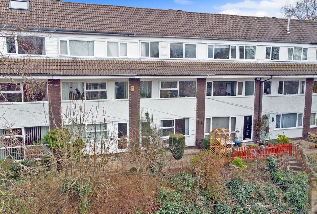 Gledhow Wood Road, Leeds, LS8 4 bed terraced house for sale £260,000