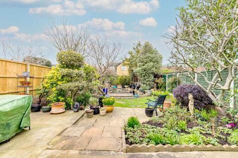 1 Townsend Road, Ashford, TW15 3PR