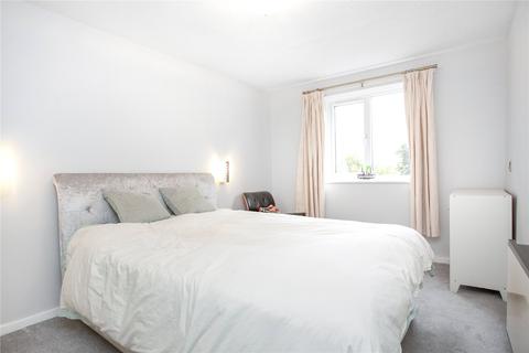 27 Riverside Close, London, E5 9SP