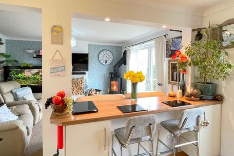 19 Brines Orchard, Templecombe, BA8 0JL