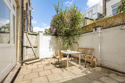24 Merton Avenue, London, W4 1TA