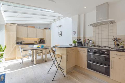 24 Merton Avenue, London, W4 1TA