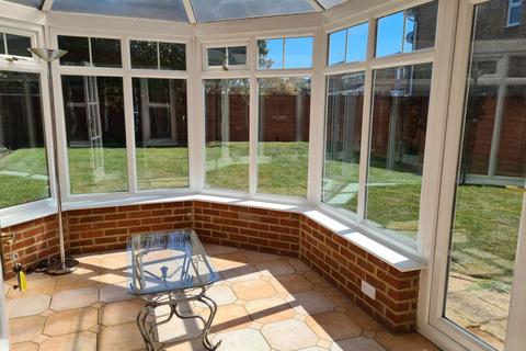 10 Trentham Close, Northampton, NN4 0WB