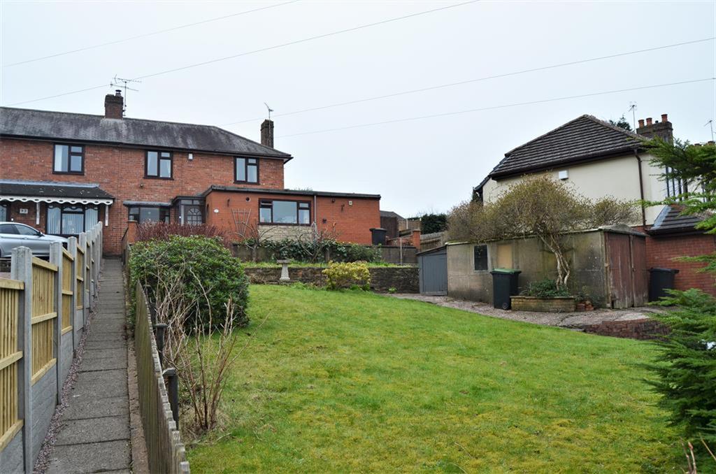 Brookdale, Gornal, DY3 3 bed semidetached house £170,000