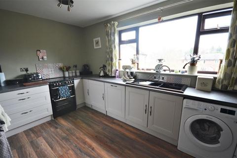 90 Brookdale, Lower Gornal, Dudley, DY3 2HH