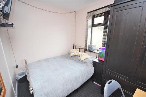 90 Brookdale, Lower Gornal, Dudley, DY3 2HH