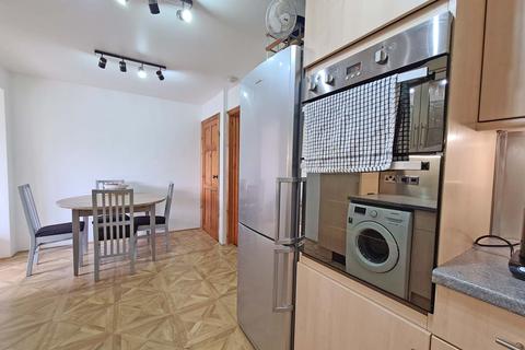 155 Daventry Road, Romford, RM3 7RD