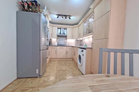 155 Daventry Road, Romford, RM3 7RD