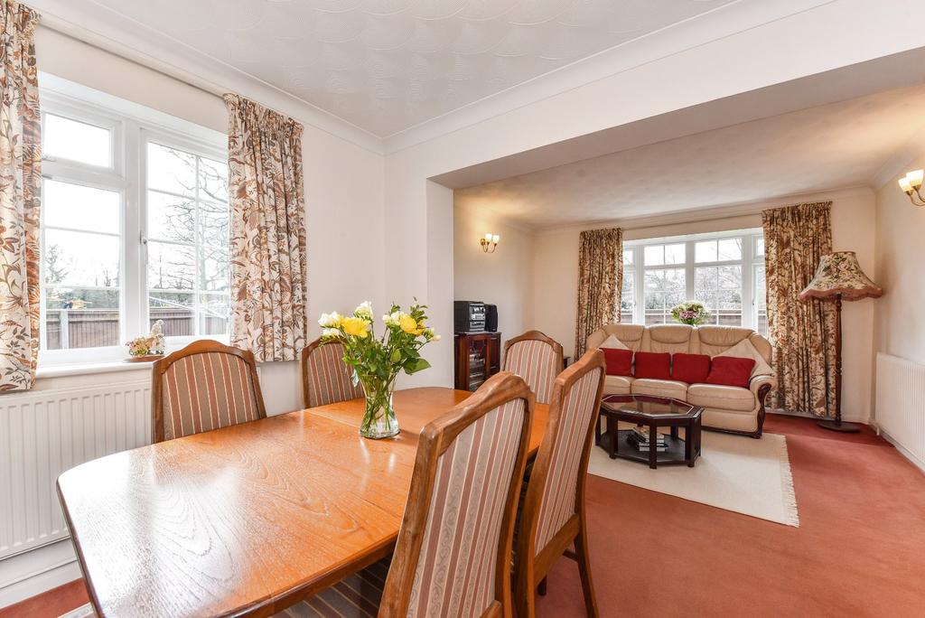 Bell Hill, Petersfield 4 bed detached house £795,000