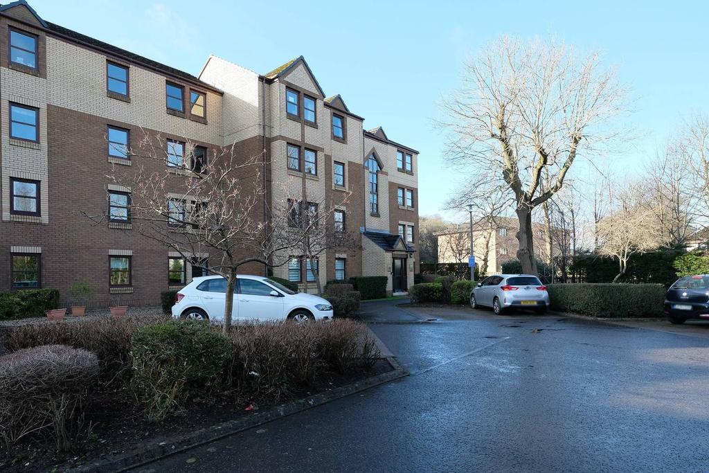 68/2 Craighouse Gardens, EDINBURGH... 2 bed ground floor flat £185,000