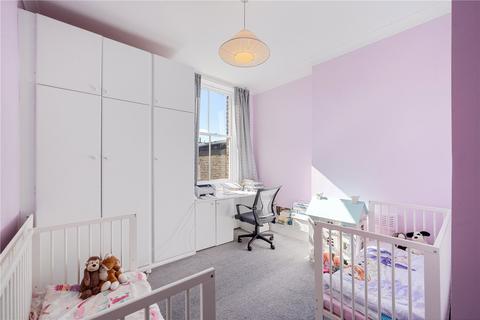 25 Nemoure Road, London, W3 6NZ